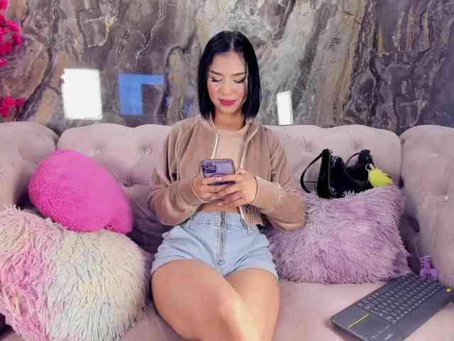 Arianna-moon webcam