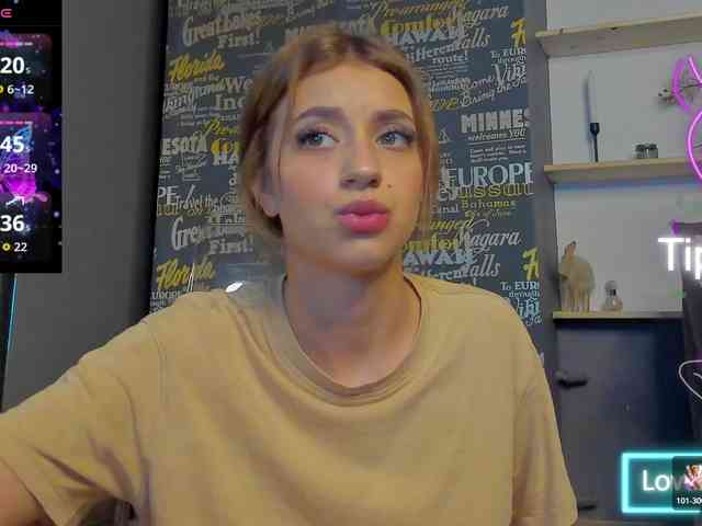 AbbieRaye webcam