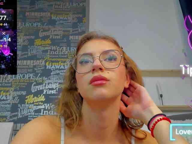 AbbieRaye webcam