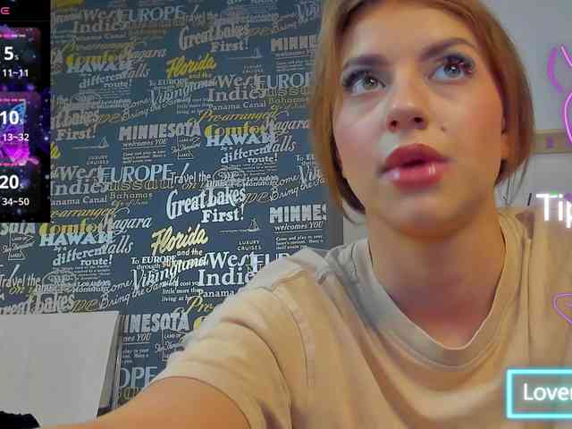AbbieRaye webcam