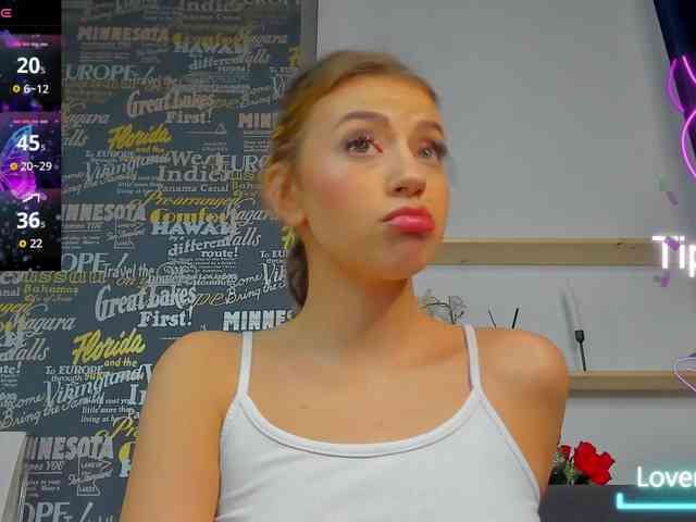 AbbieRaye webcam