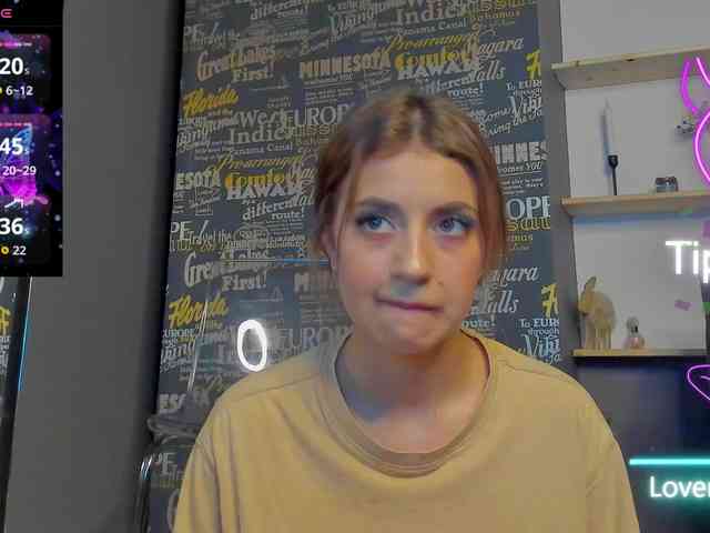 AbbieRaye webcam