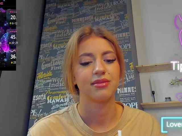AbbieRaye webcam