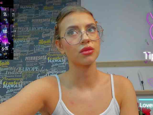 AbbieRaye webcam
