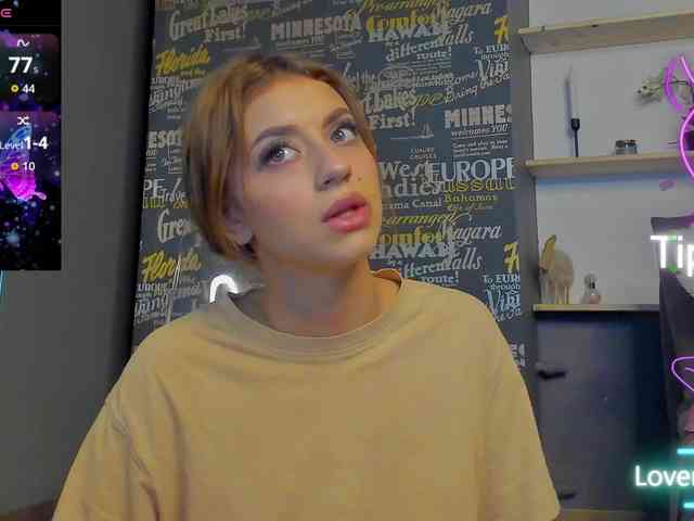 AbbieRaye webcam