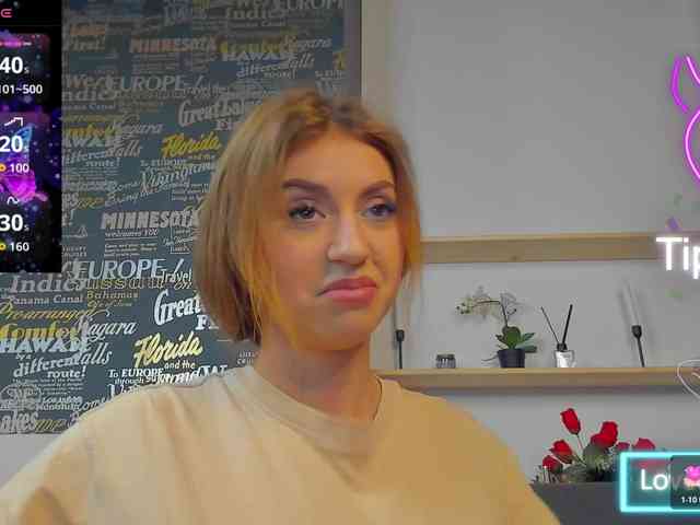 AbbieRaye webcam
