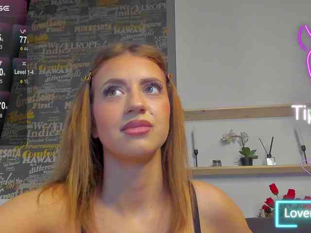 AbbieRaye webcam