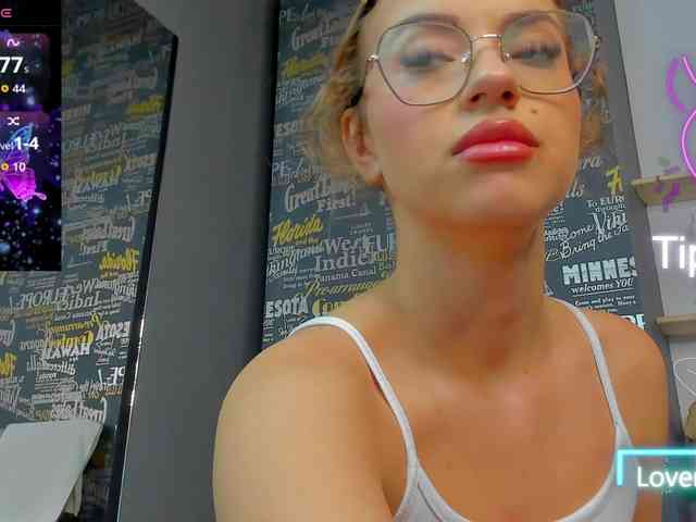 AbbieRaye webcam
