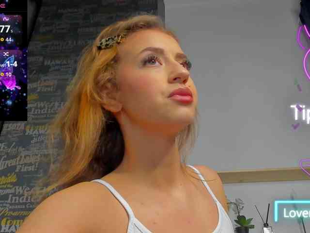 AbbieRaye webcam