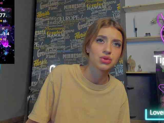 AbbieRaye webcam
