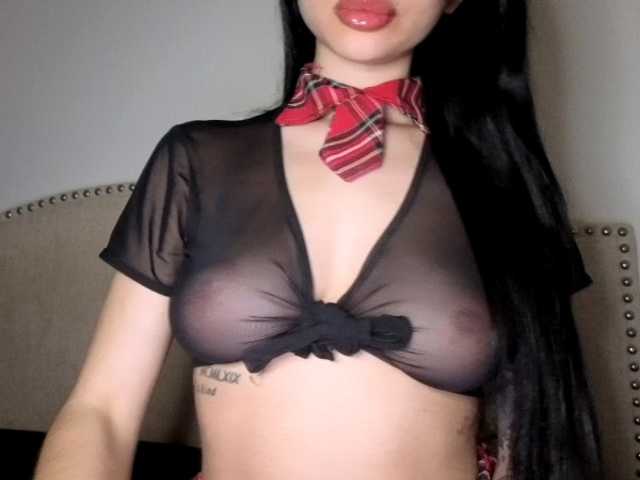 Xoxcat's BongaCams show and profile