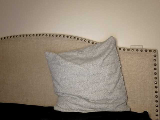 Xoxcat's BongaCams show and profile