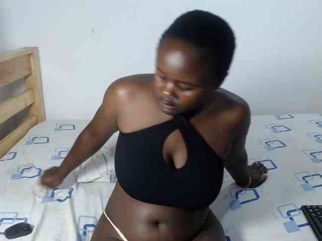 KadieBee webcam