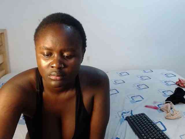 KadieBee webcam