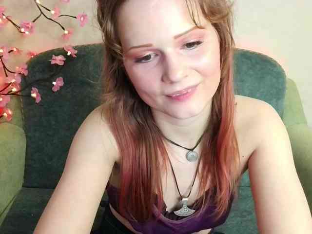 Merry_Cherry webcam
