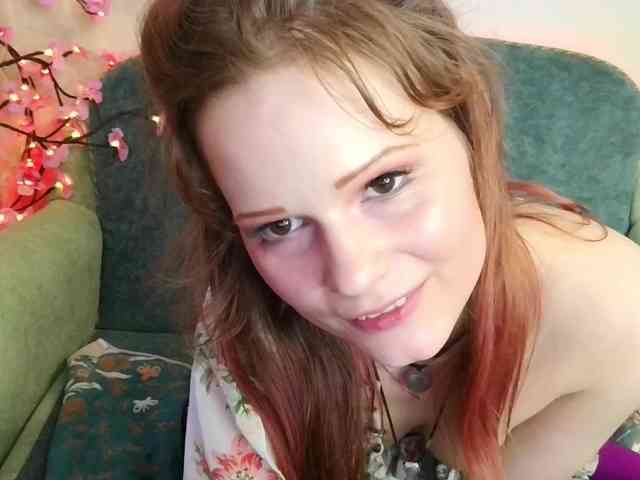 Merry_Cherry webcam