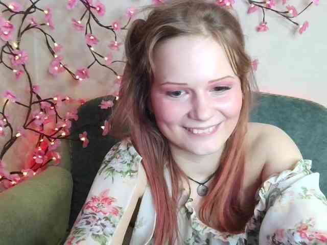 Merry_Cherry webcam