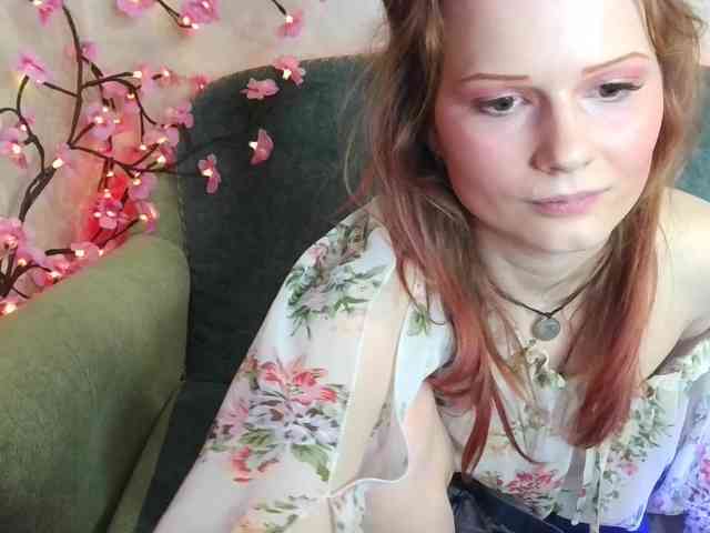 Merry_Cherry webcam