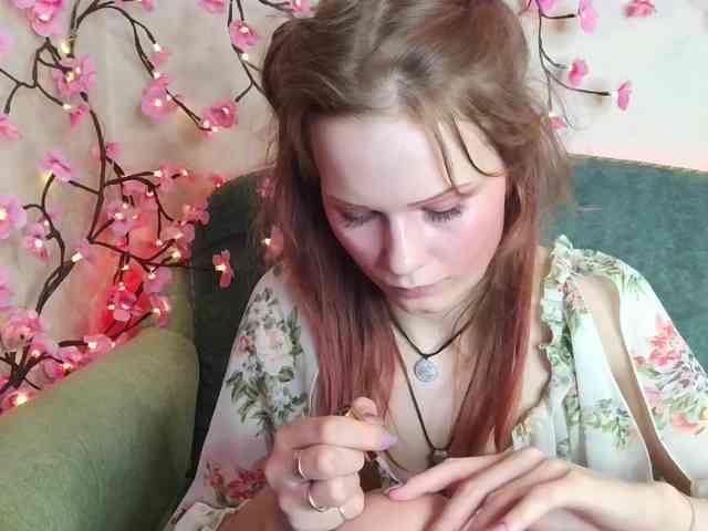 Merry_Cherry webcam