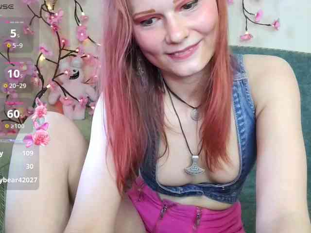 Merry_Cherry webcam