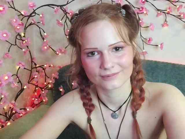 Merry_Cherry webcam