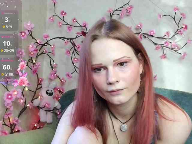 Merry_Cherry webcam