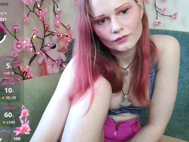 Merry_Cherry webcam