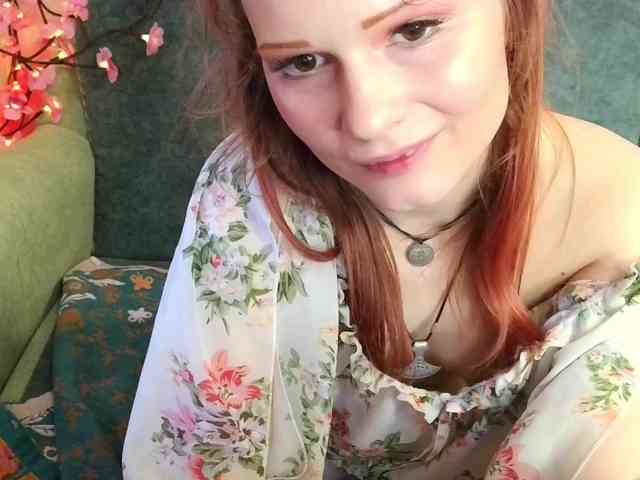Merry_Cherry webcam