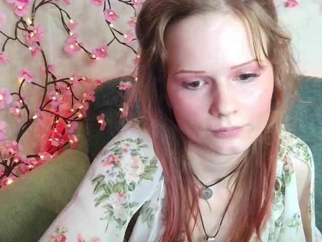 Merry_Cherry webcam