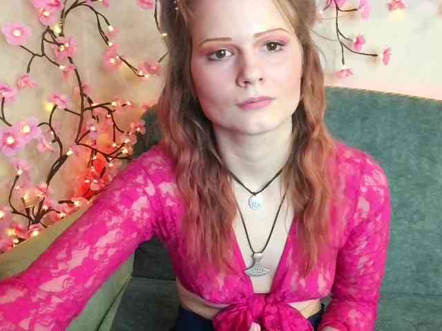Merry_Cherry webcam