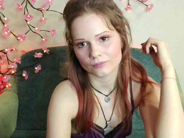 Merry_Cherry webcam