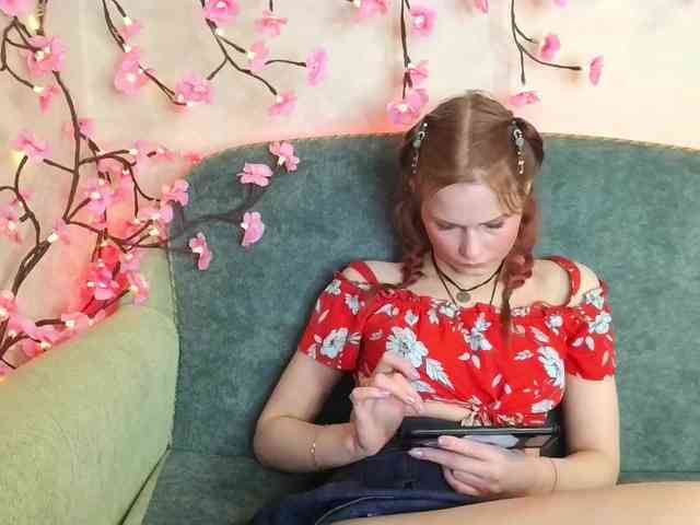 Merry_Cherry webcam