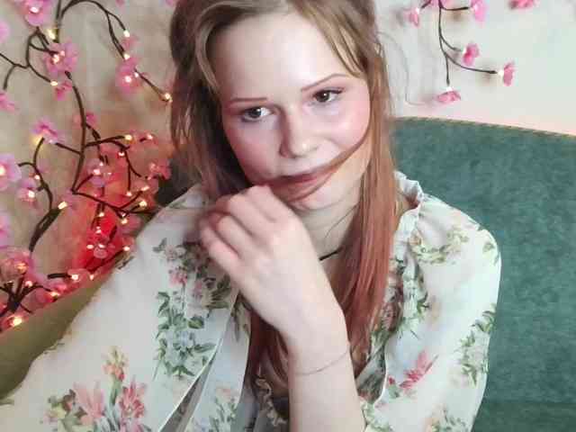 Merry_Cherry webcam