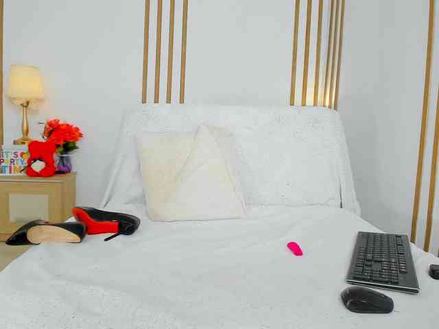 NatyPrecious webcam