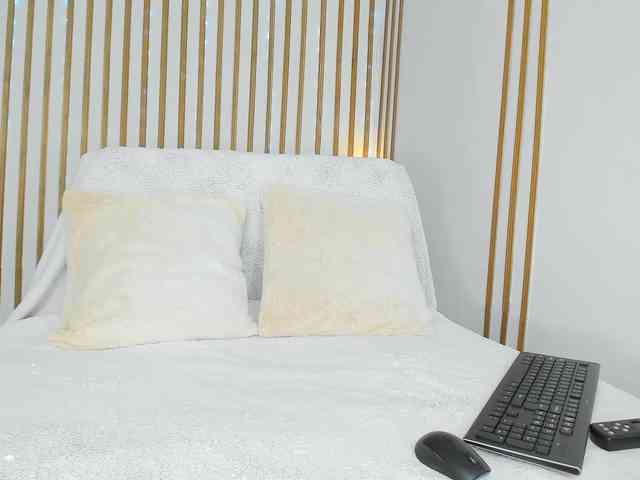 NatyPrecious webcam