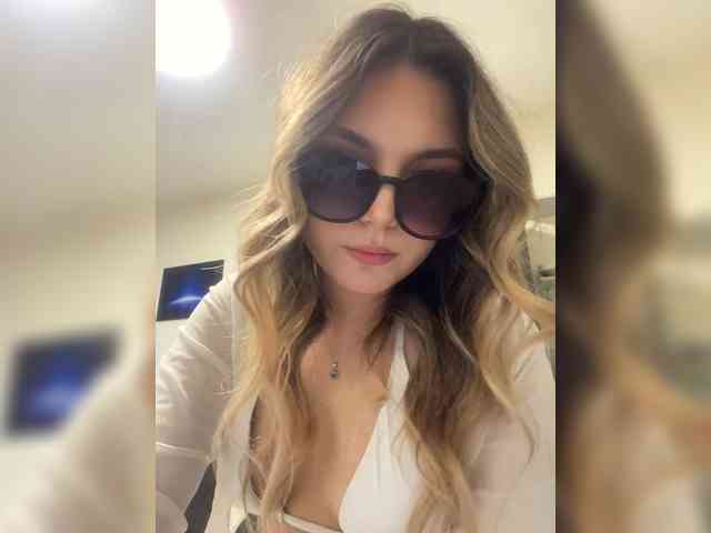JULIE21 webcam