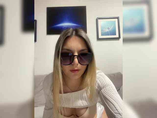 JULIE21 webcam