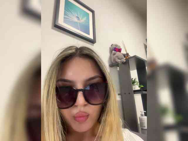 JULIE21 webcam