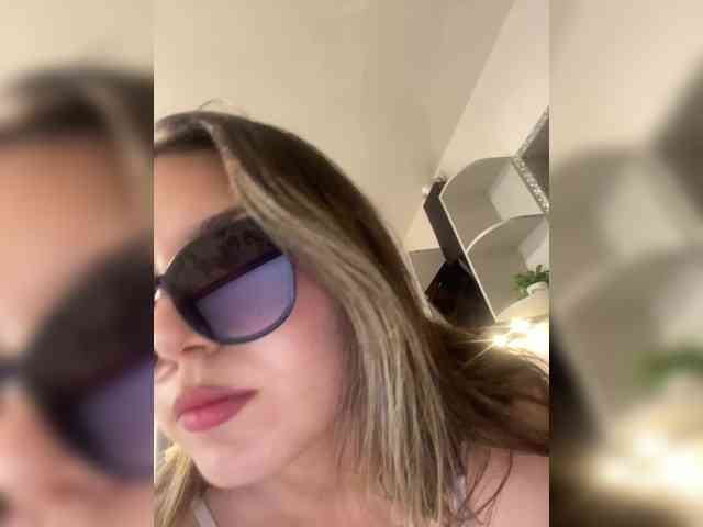 JULIE21 webcam