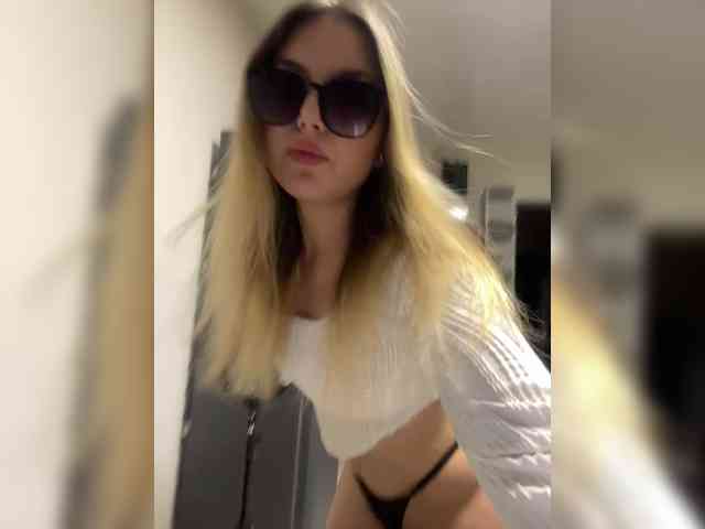 JULIE21 webcam