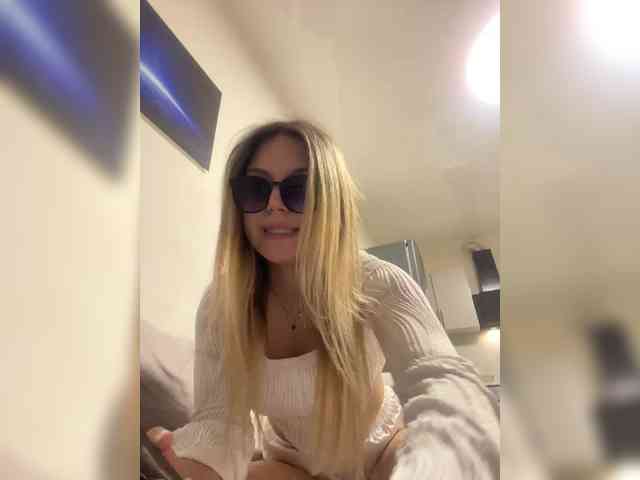JULIE21 webcam