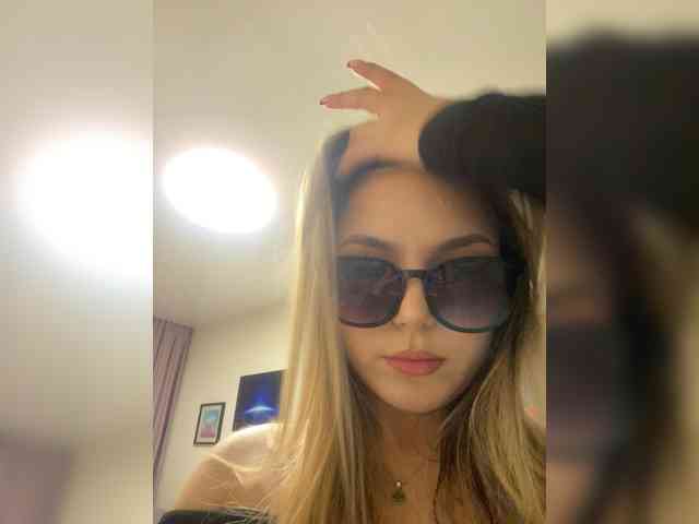 JULIE21 webcam