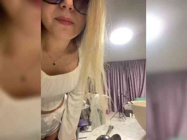 JULIE21 webcam