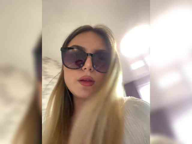 JULIE21 webcam