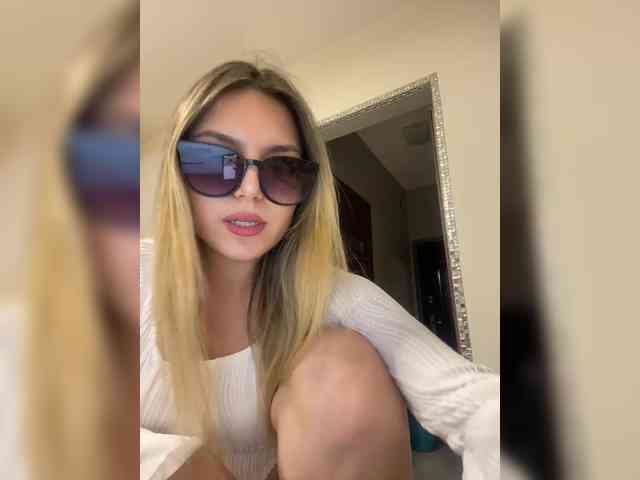 JULIE21 webcam