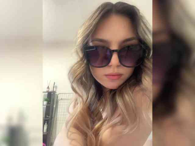 JULIE21 webcam