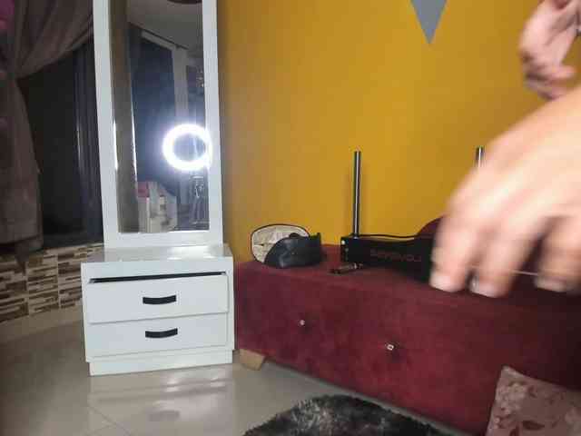 Valeria-Hurtado webcam
