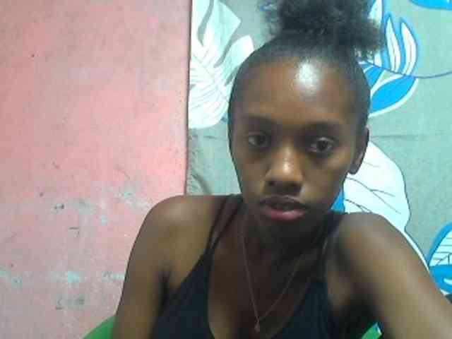 Marceliahh webcam