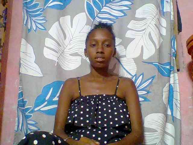 Marceliahh webcam