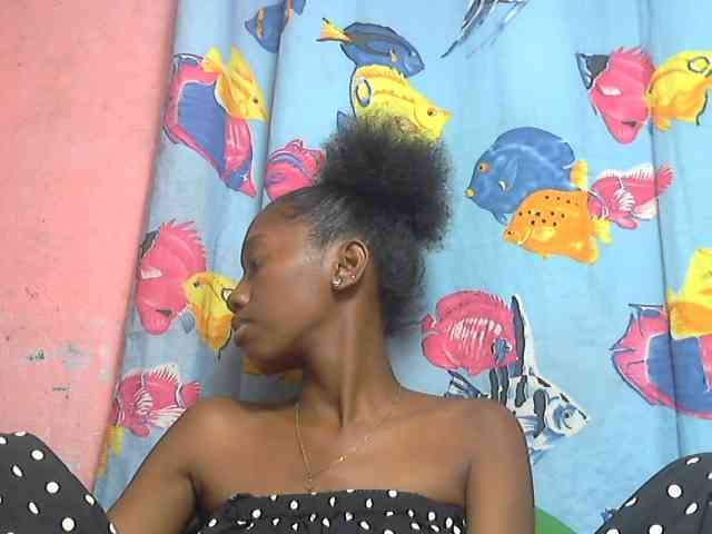 Marceliahh webcam